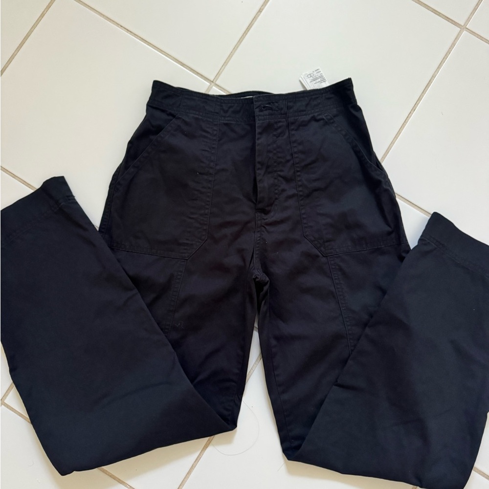 Abercrombie & Fitch women’s Dark Cargo Pants